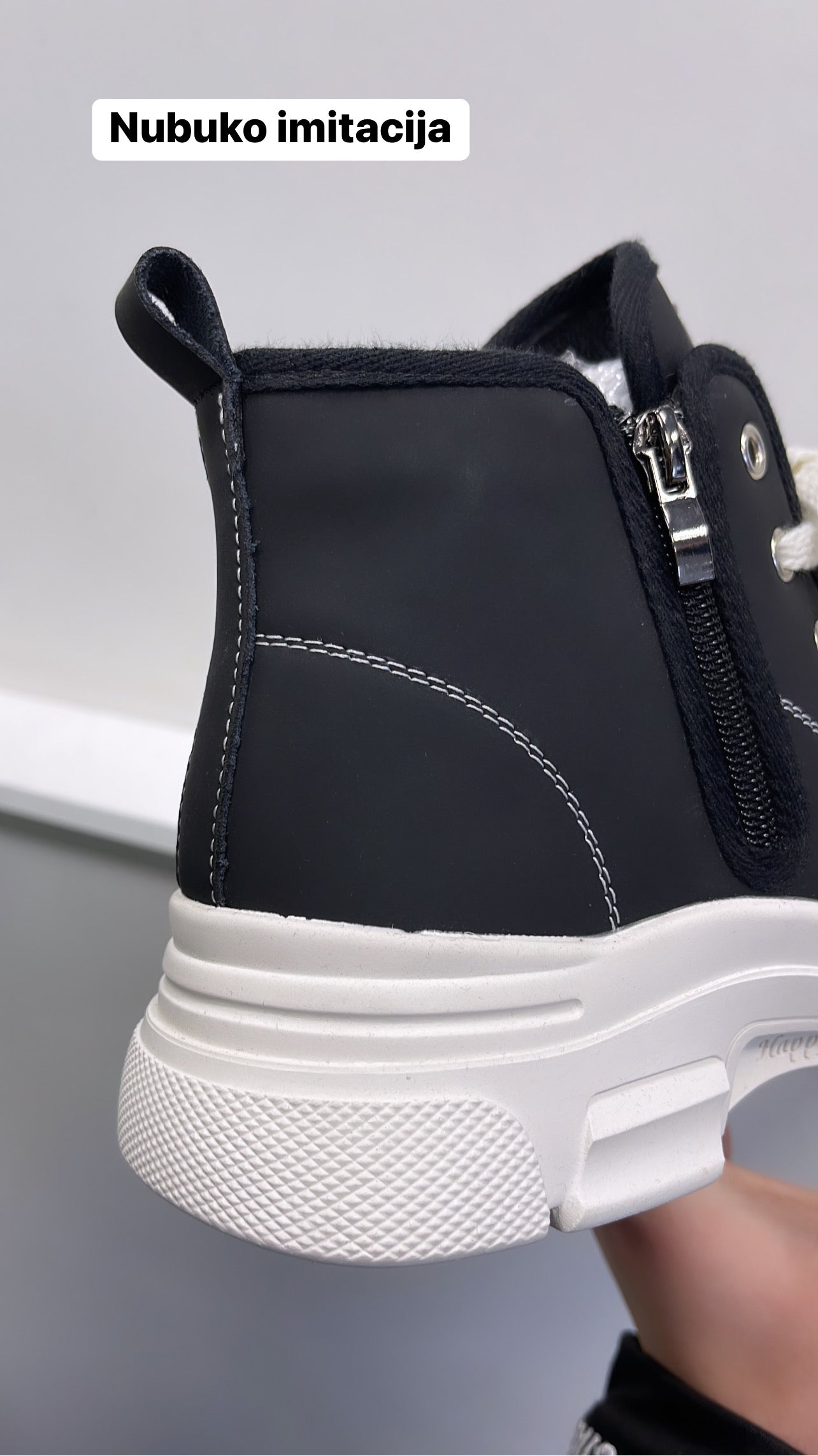 Natūralios odos kedai