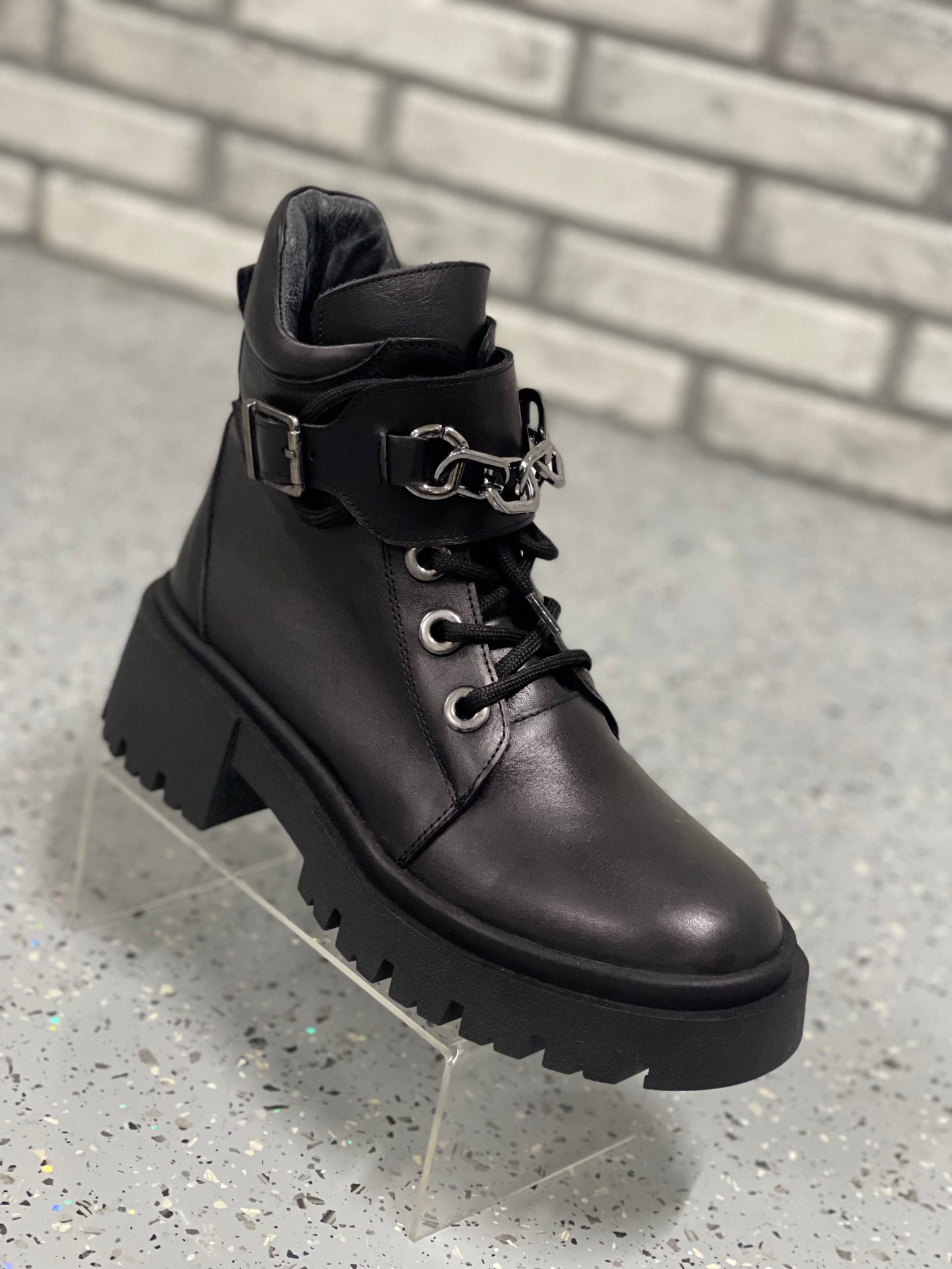 Natūralios odos aulinukai